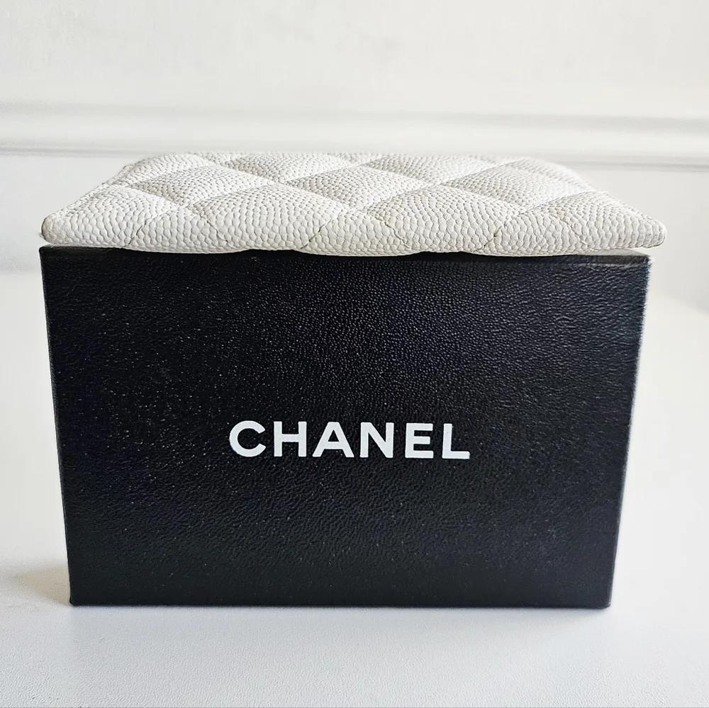 Chanel White Caviar Leather Classic Card Holder Wallet